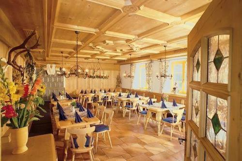 Gasthof & Hotel Jaegerwirt Aufhofen Eksteriør billede