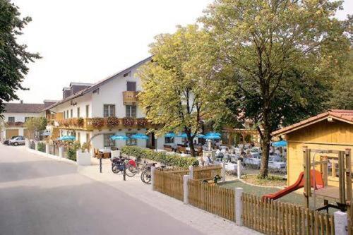 Gasthof & Hotel Jaegerwirt Aufhofen Eksteriør billede
