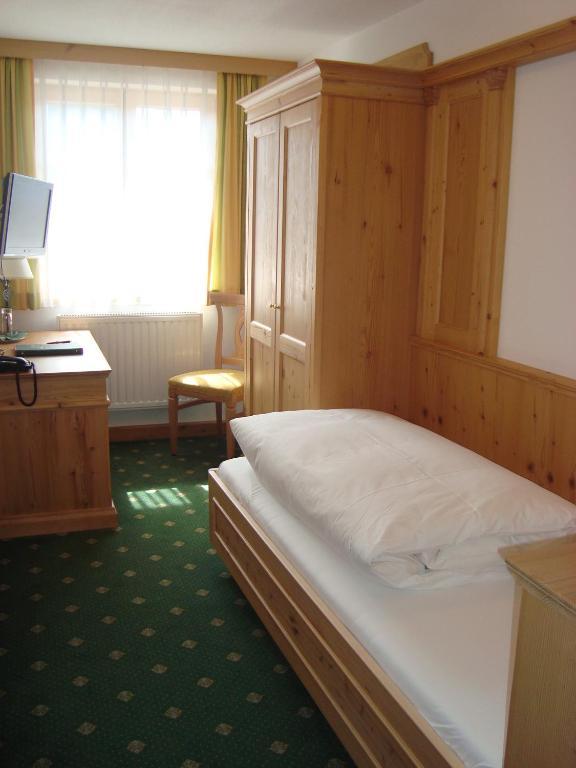 Gasthof & Hotel Jaegerwirt Aufhofen Værelse billede